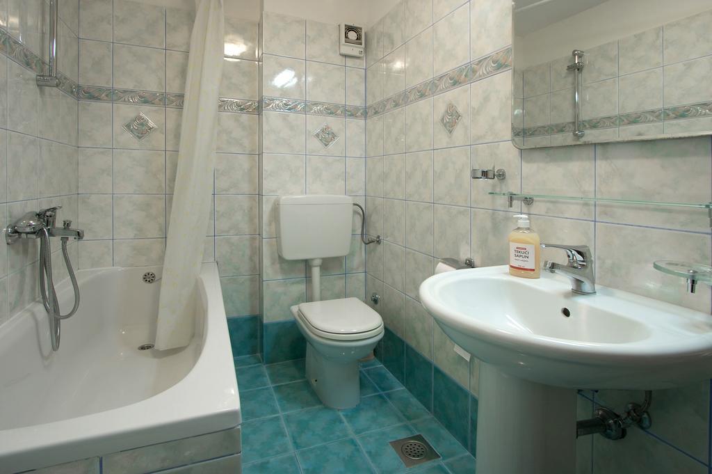 Apartments Ava Porec Luaran gambar